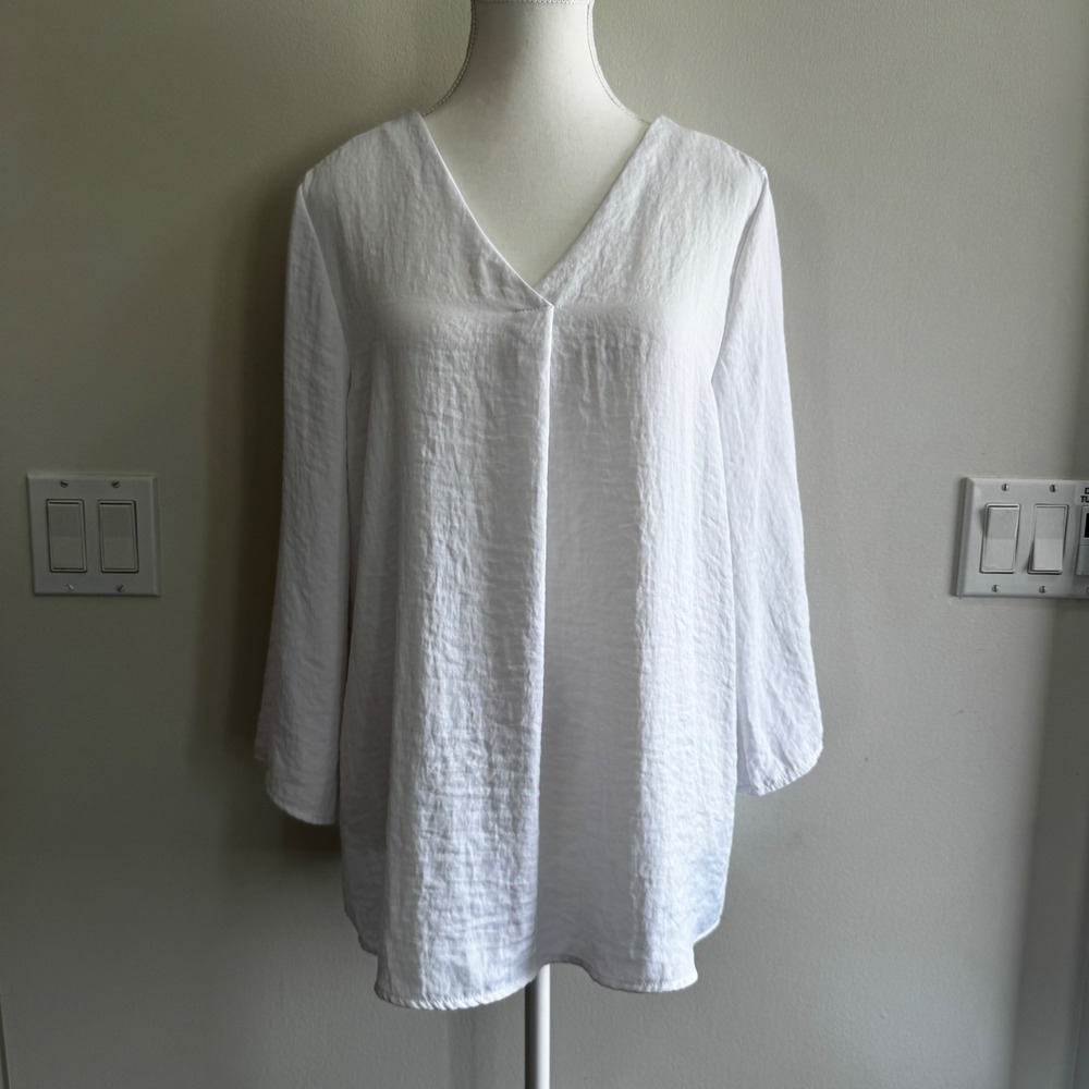 Lord & Taylor V-Neck Pleated Tunic Blouse White Womens Medium Casual Wear